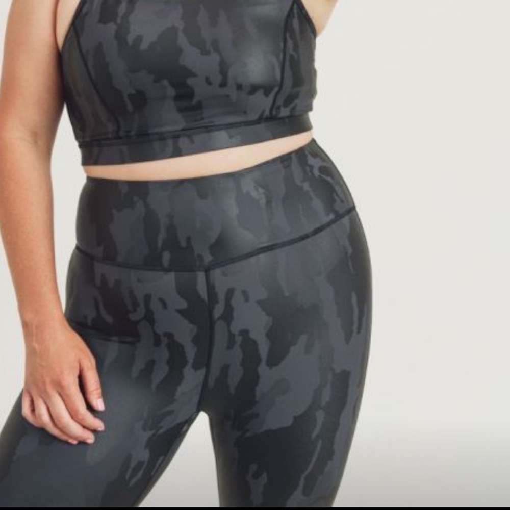 Mono b camouflage yoga pants